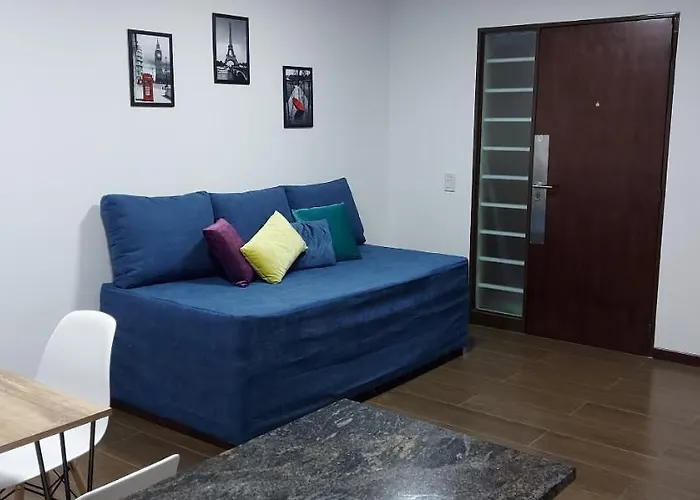 Departamento Con Cochera Muy Bien Ubicado En Ciudad Mendoza