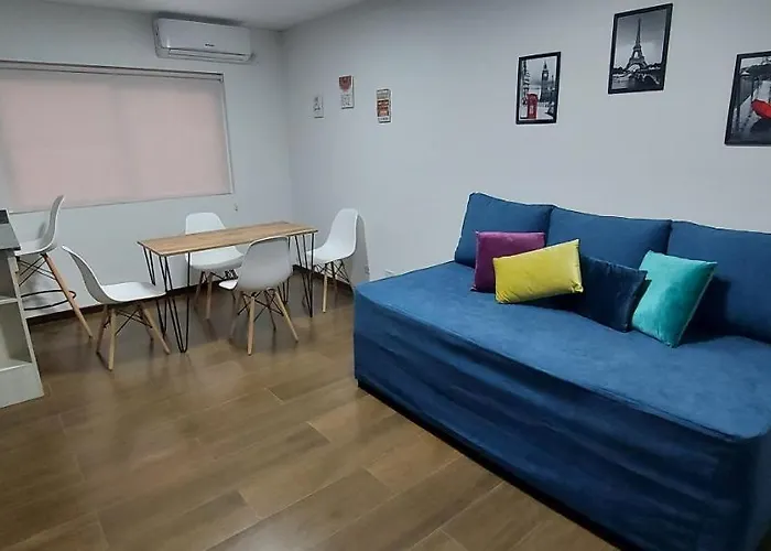 Departamento Con Cochera Muy Bien Ubicado En Ciudad Mendoza